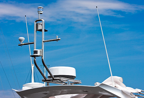 Instalación de antenas para barcos en Barcelona, instaladores de antenas vhf para embarcaciones