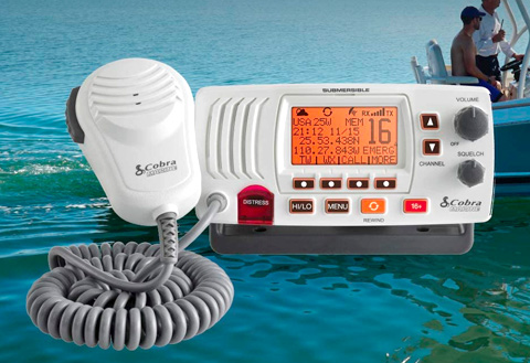instalación de emisoras vhf para barcos en barcelona, instaladores emisoras de radio vhf marinas nautica